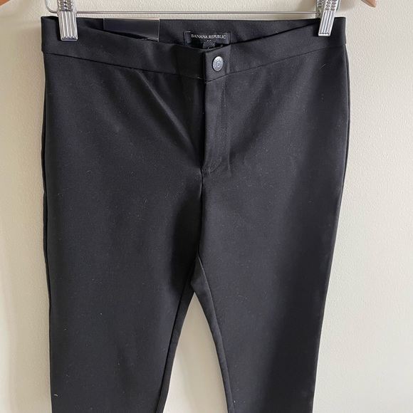Size 4 New Banana Republic Black Skinny Leg Slacks - Picture 3 of 14